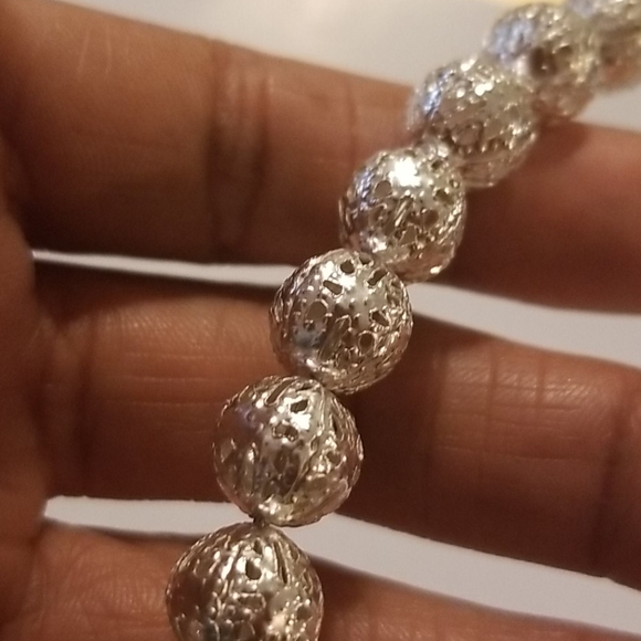 Handcraft necklace bracelet and earring set - Picture 5 of 5